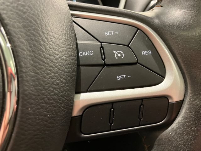 Used 2018 Jeep Compass Limited w/ Navigation Group AWD/4WD image 40
