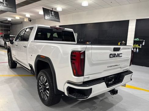 Used 2024 GMC Sierra 3500 Denali Ultimate AWD/4WD image 6