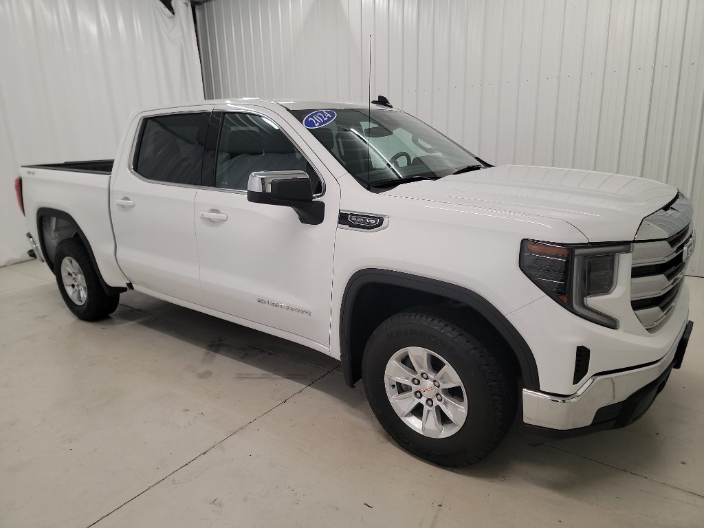 Used 2024 GMC Sierra 1500 SLE w/ Enhanced Capability Package AWD/4WD image 3