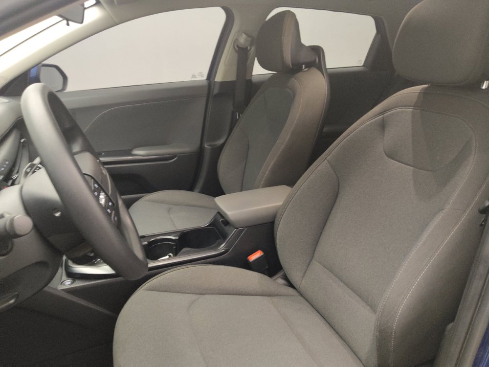 Used 2025 Kia K4 FWD image 17