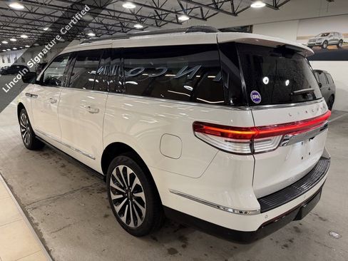 Certified 2022 Lincoln Navigator L Reserve image 9