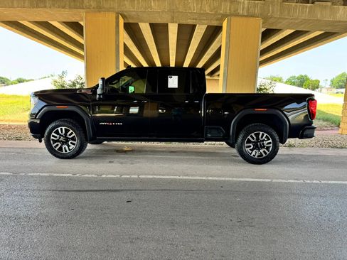 Used 2023 GMC Sierra 2500 AT4 w/ AT4 Premium Plus Package AWD/4WD image 6