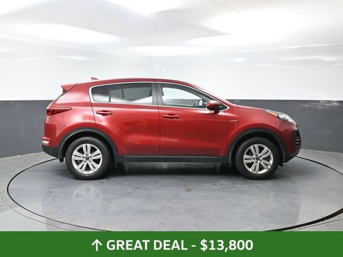 Used 2019 Kia Sportage LX AWD/4WD image 2