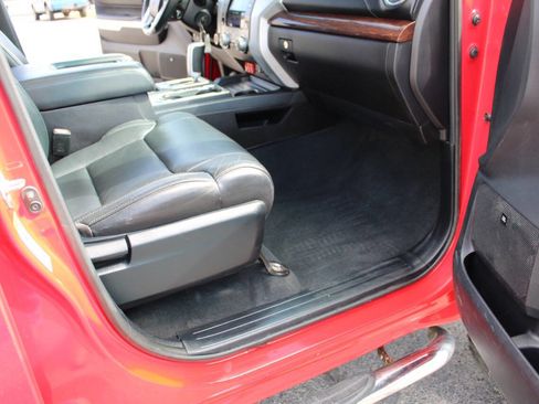Used 2015 Toyota Tundra Limited w/ Limited Premium Package image 46
