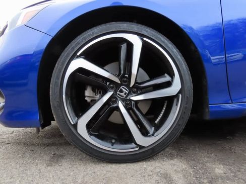 Used 2020 Honda Accord Sport image 9