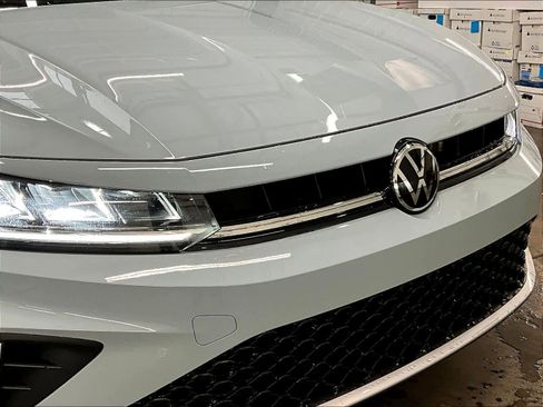 New 2026 Volkswagen Jetta SE image 31