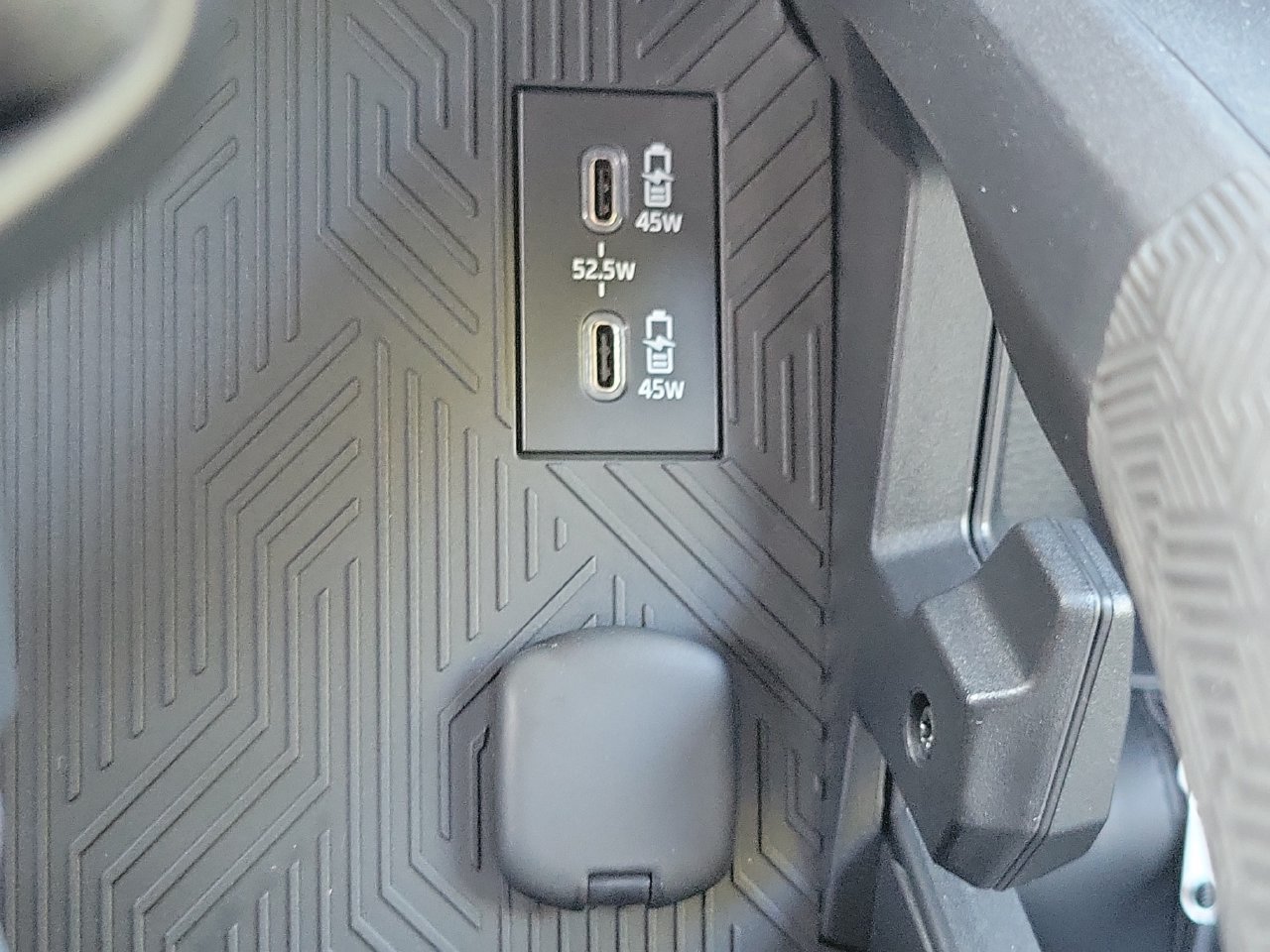 Used 2026 Toyota Tacoma SR5 AWD/4WD image 25