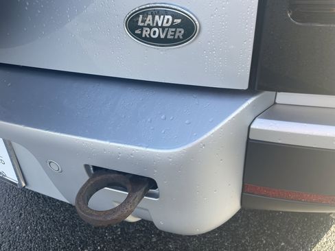 Used 2023 Land Rover Defender 110 S image 36