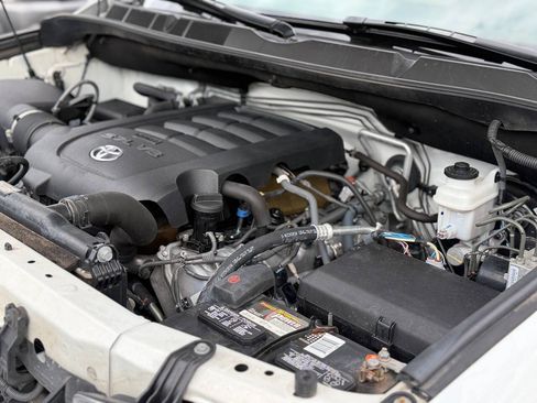 Used 2015 Toyota Sequoia Platinum AWD/4WD image 5
