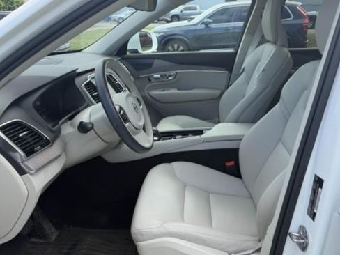 Used 2024 Volvo XC90 B5 Plus w/ Protection Package Premier AWD/4WD image 2