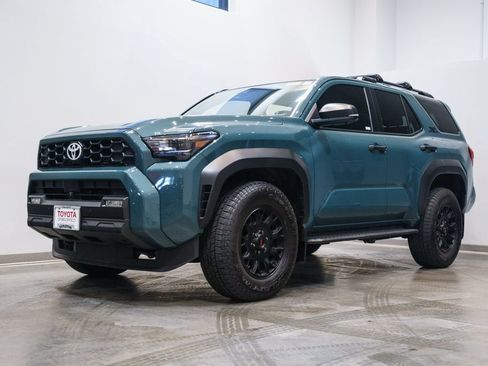 Certified 2025 Toyota 4Runner TRD Off-Road Premium AWD/4WD image 3