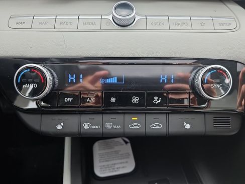 New 2026 Hyundai Elantra Limited FWD image 29