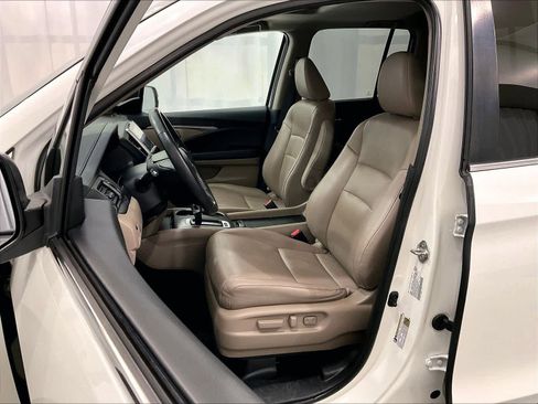 Used 2019 Honda Ridgeline RTL-T image 10