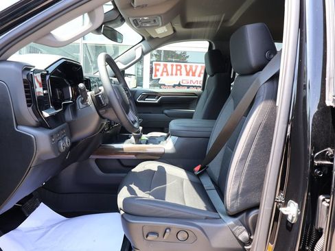 New 2026 Chevrolet Silverado 1500 RST w/ Redline Edition AWD/4WD image 15