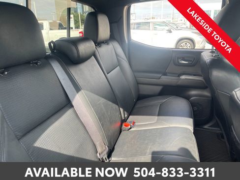 Used 2023 Toyota Tacoma TRD Off-Road image 19
