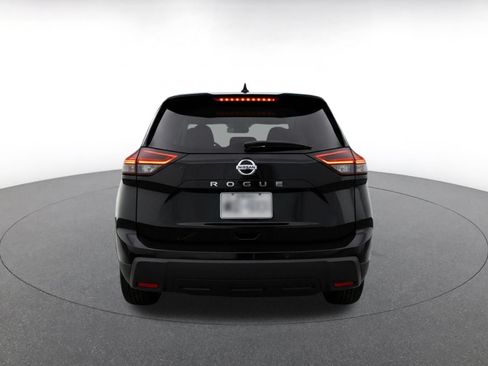Used 2025 Nissan Rogue SV FWD image 8