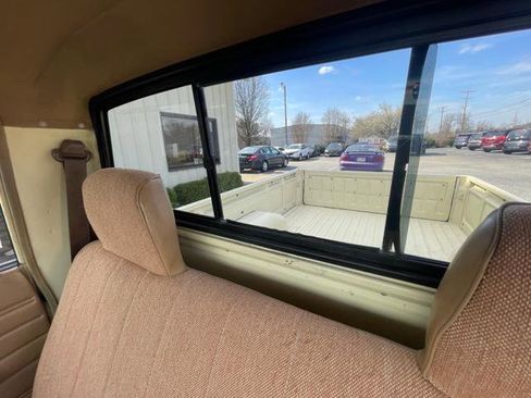 Used 1987 Toyota Pickup 4x4 Regular Cab image 18