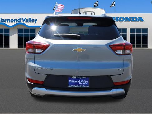 Used 2025 Chevrolet TrailBlazer LT FWD image 5