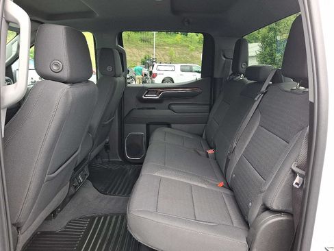 Used 2023 Chevrolet Silverado 1500 LT AWD/4WD image 10