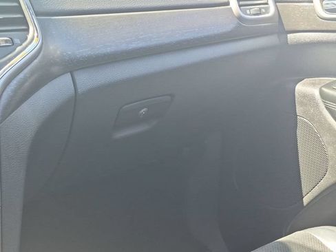 Used 2017 Jeep Grand Cherokee Altitude AWD/4WD image 17