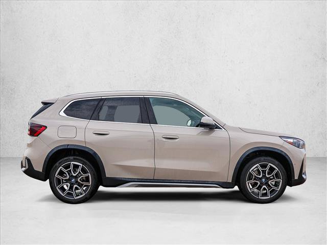 Used 2027 BMW X1 xDrive28i AWD/4WD image 4