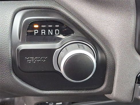 Used 2024 RAM 2500 Tradesman w/ Chrome Appearance Group image 9