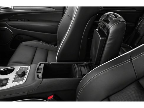 Used 2019 Jeep Grand Cherokee High Altitude AWD/4WD image 9