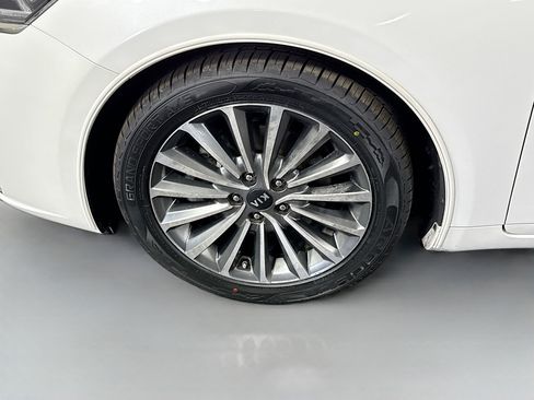 Used 2017 Kia Cadenza Technology FWD image 38