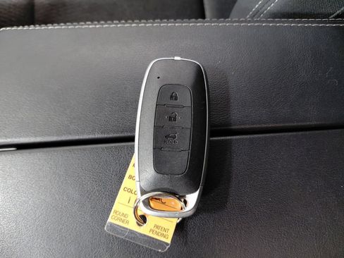 Used 2025 Nissan Rogue SV AWD/4WD image 33