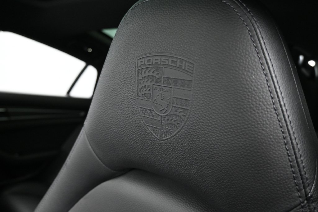 Certified 2023 Porsche Panamera 4 Platinum Edition AWD/4WD image 12
