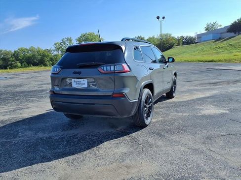 Used 2023 Jeep Cherokee Altitude Lux image 14