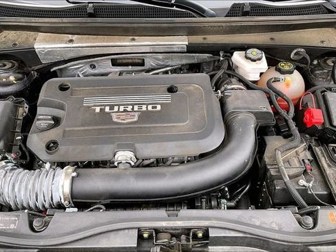 Used 2022 Cadillac XT4 Luxury w/ Cold Weather Package FWD image 20