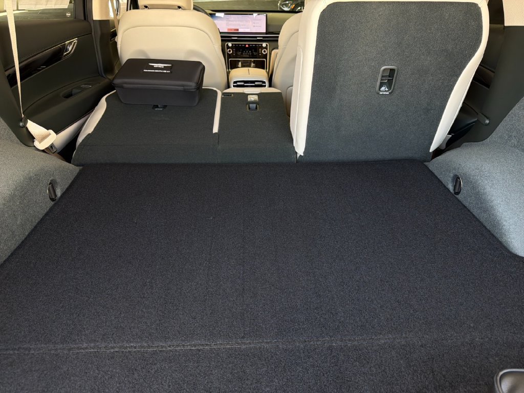 New 2026 Genesis GV80 2.5T RWD image 15