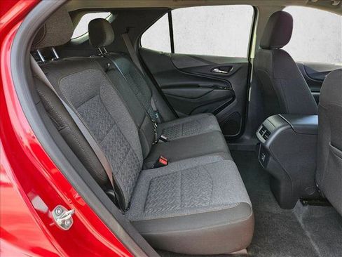Used 2023 Chevrolet Equinox LT image 24