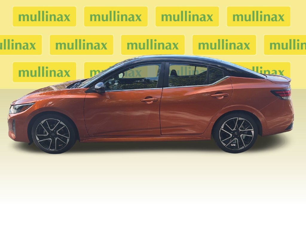 Used 2025 Nissan Sentra SR FWD image 10