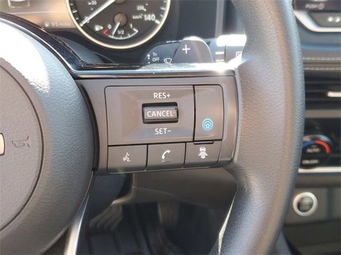 Used 2023 Nissan Rogue SV image 22