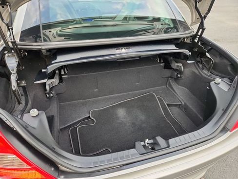 Used 2005 Mercedes-Benz SLK 350 image 31