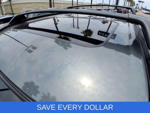 Used 2021 Toyota RAV4 XLE w/ Convenience Package AWD/4WD image 8