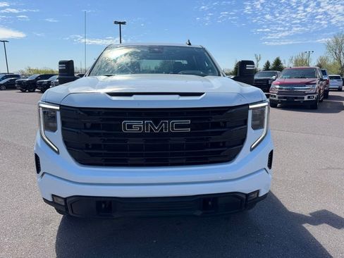 Used 2022 GMC Sierra 1500 Elevation w/ LPO, Elevation Black Package AWD/4WD image 25