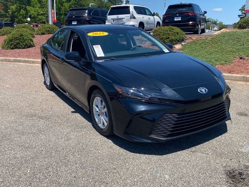 Used 2025 Toyota Camry LE FWD image 1