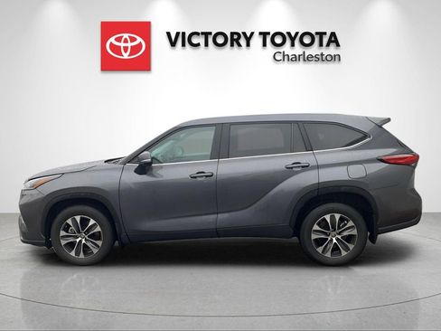 Used 2021 Toyota Highlander XLE image 7