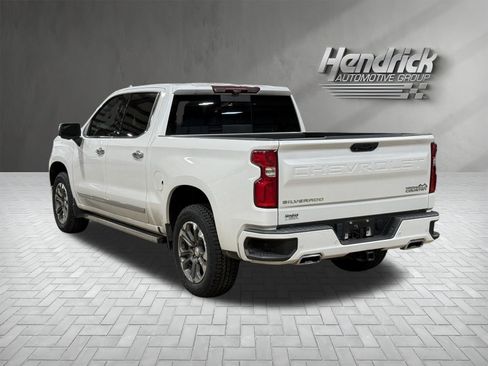 Used 2023 Chevrolet Silverado 1500 High Country w/ Technology Package AWD/4WD image 8