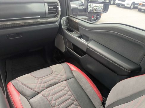 Used 2024 Ford F250 Lariat w/ Lariat Ultimate Package AWD/4WD image 17