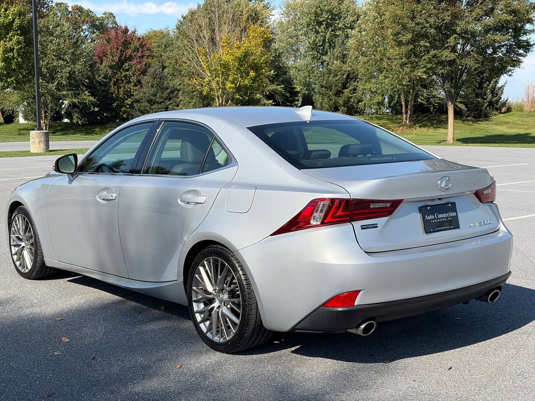 Used 2016 Lexus IS 300 AWD w/ Navigation System Package image 5