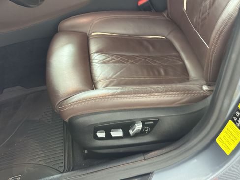 Used 2020 BMW M550i xDrive AWD/4WD image 14