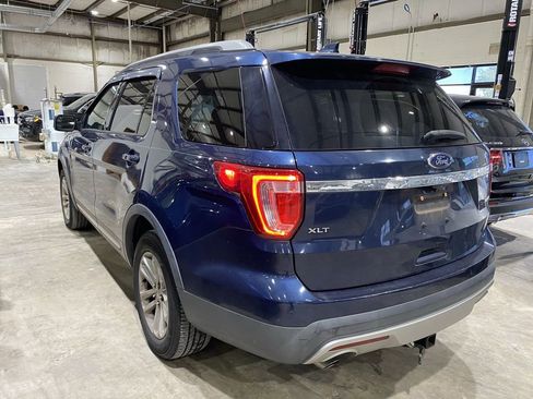 Used 2017 Ford Explorer XLT w/ Equipment Group 201A FWD image 14