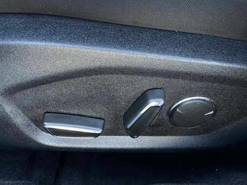 Used 2020 Ford Fusion SE image 23