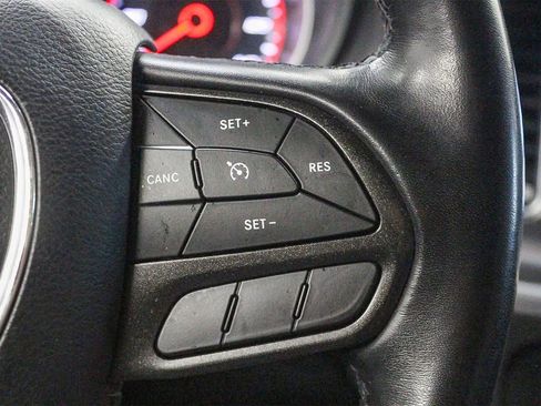 Used 2022 Dodge Charger SXT w/ Leather Interior Group image 25