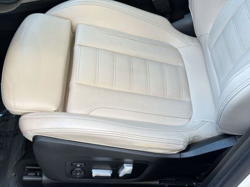 Used 2022 BMW X4 xDrive30i w/ Premium Package AWD/4WD image 14
