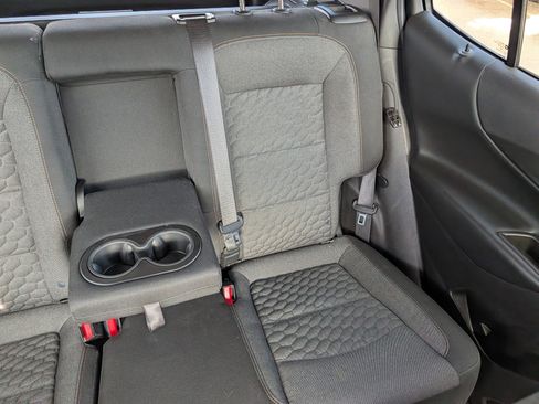 Used 2018 Chevrolet Equinox LT image 14